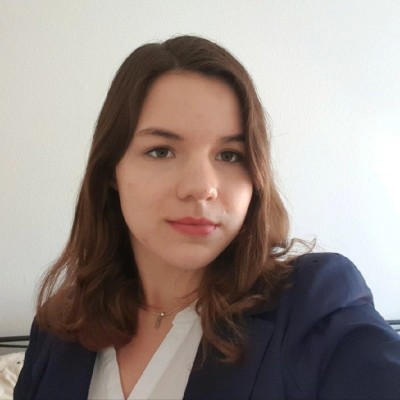 Viktoria F.